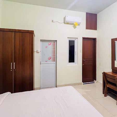 Teratai Residence Mitra Reddoorz Медан Екстериор снимка