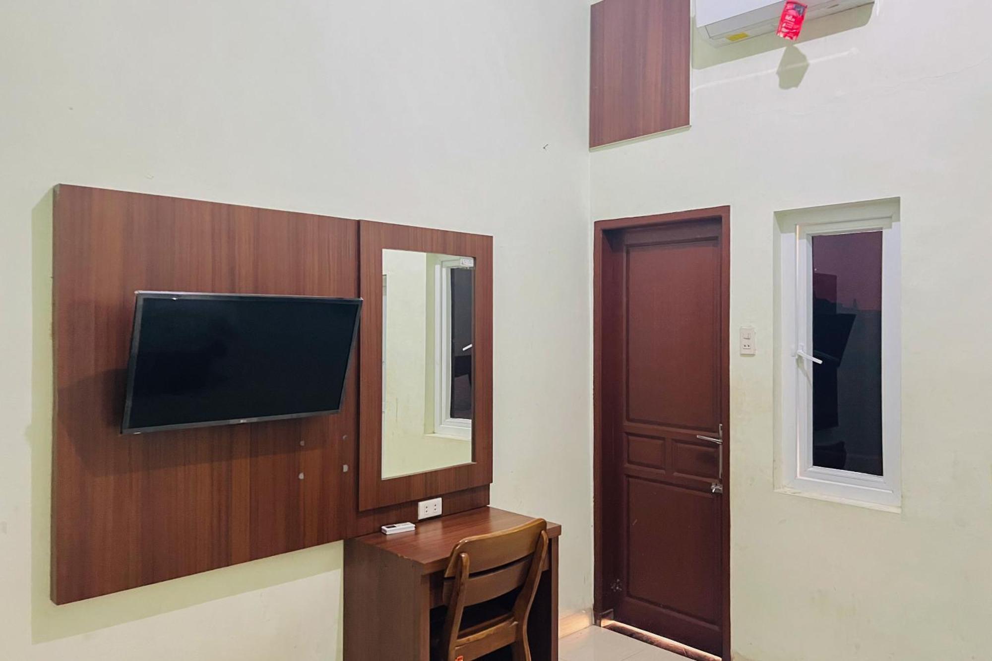 Teratai Residence Mitra Reddoorz Медан Екстериор снимка
